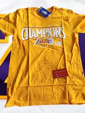 Fanatics Los Angeles Lakers Gold 'Champions' Short Sleeve Tee